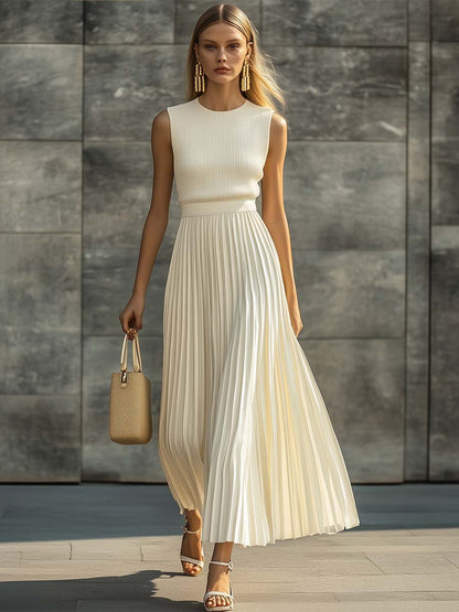 Elegantes, lässiges und bequemes cremefarbenes Maxikleid aus gestricktem Chiffon mit plissiertem Saum