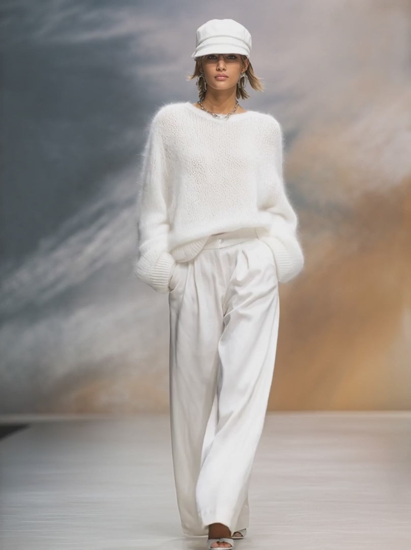 Eleganter einfarbiger lockerer Pullover mit Rundhalsausschnitt